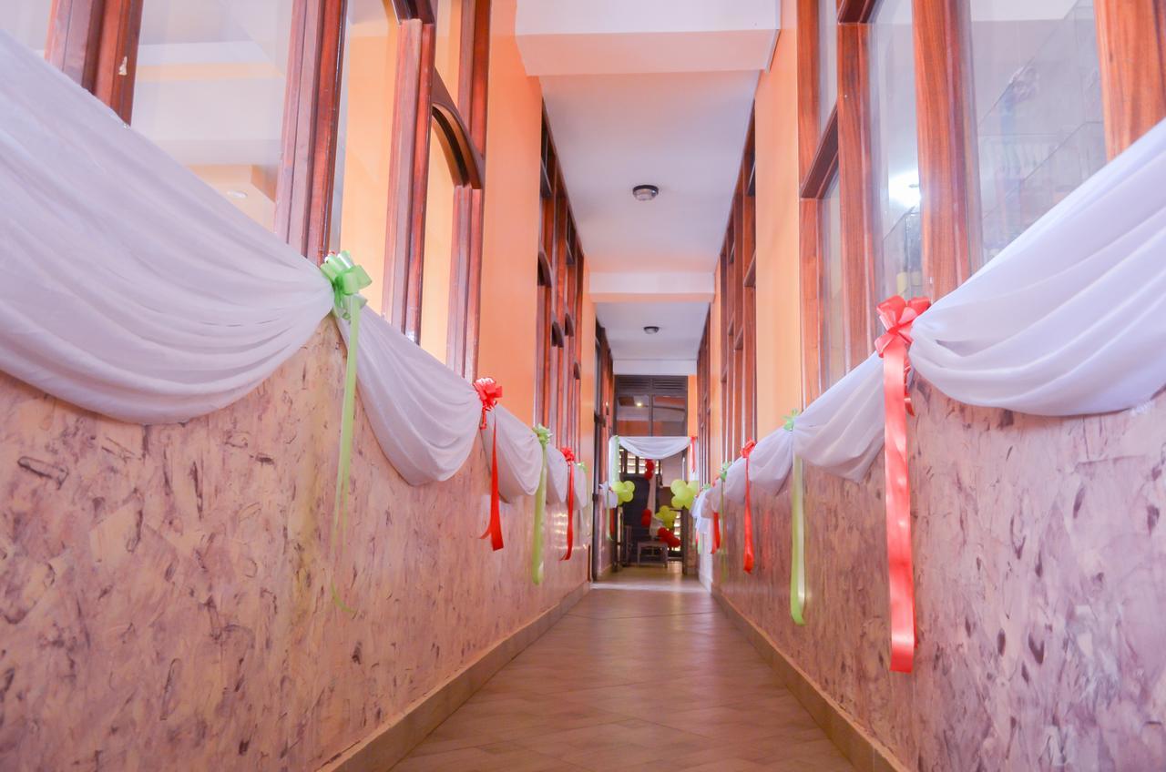 Igar Plaza Hotel Jinja Extérieur photo