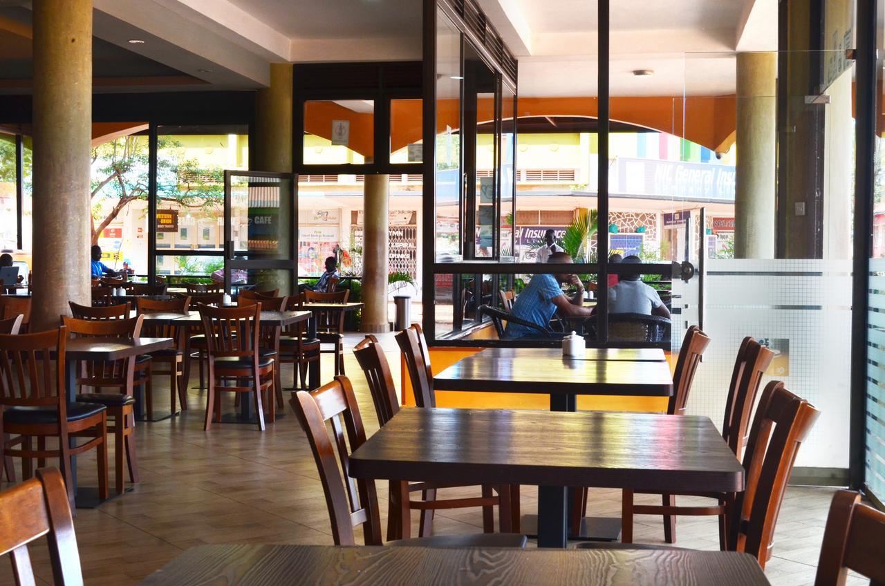 Igar Plaza Hotel Jinja Extérieur photo